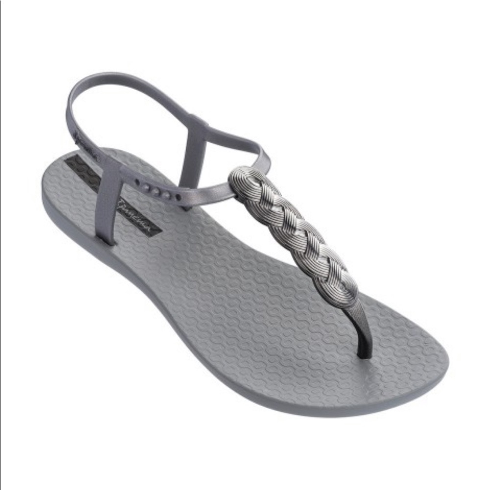 NWT - Ipanema - braid sandal